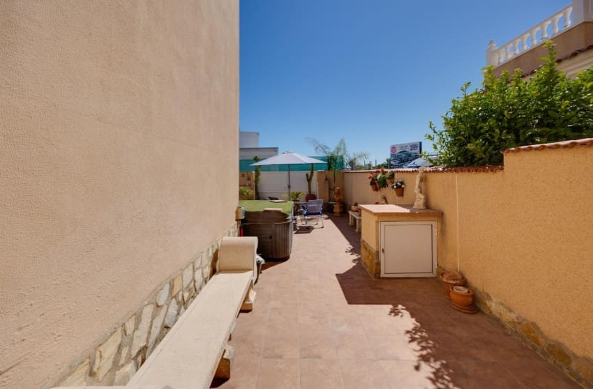 3 sovrum Villa till salu i Orihuela Costa med pool - 228 999 € (Ref: 9868089)