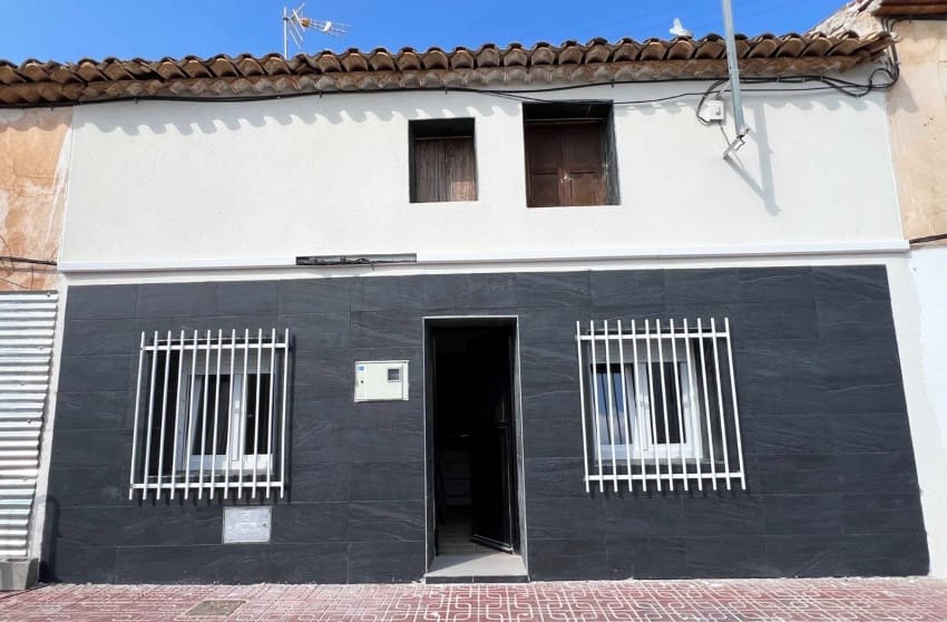 3 bedroom Townhouse for sale in Hondon de los Frailes - € 99,000 (Ref: 9868090)