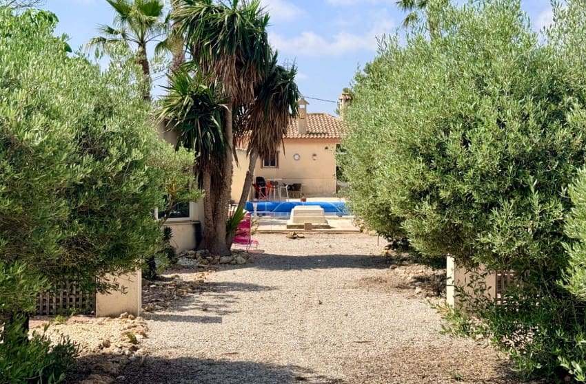 2 bedroom Villa for sale in Hondon de los Frailes with pool - € 299,950 (Ref: 9868092)