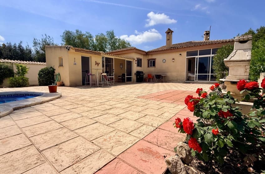 2 bedroom Villa for sale in Hondon de los Frailes with pool - € 299,950 (Ref: 9868092)