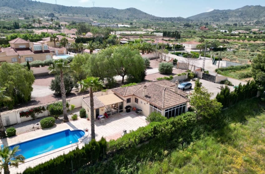 2 bedroom Villa for sale in Hondon de los Frailes with pool - € 299,950 (Ref: 9868092)
