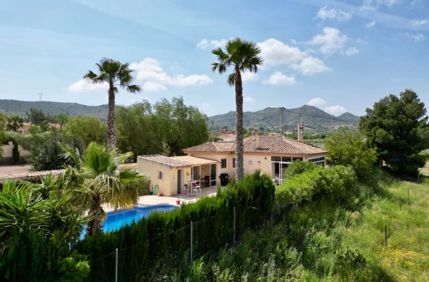 2 bedroom Villa for sale in Hondon de los Frailes with pool - € 299,950 (Ref: 9868092)