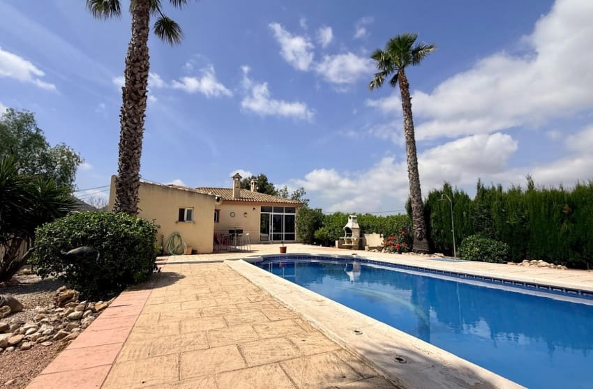 2 bedroom Villa for sale in Hondon de los Frailes with pool - € 299,950 (Ref: 9868092)