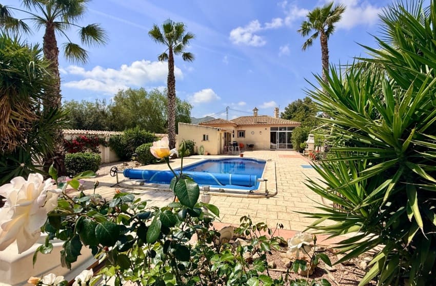 2 bedroom Villa for sale in Hondon de los Frailes with pool - € 299,950 (Ref: 9868092)
