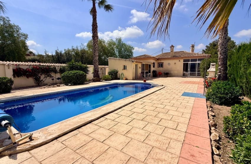 2 bedroom Villa for sale in Hondon de los Frailes with pool - € 299,950 (Ref: 9868092)