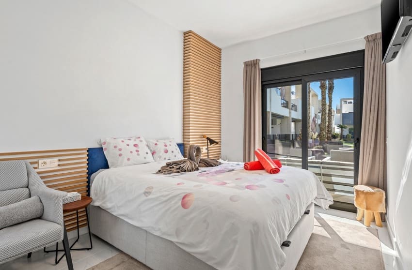 2 soveværelse Lejlighed til salg i Guardamar del Segura - € 265.000 (Ref: 9868095)