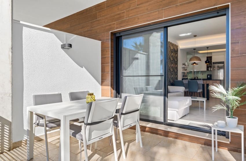 2 soveværelse Lejlighed til salg i Guardamar del Segura - € 265.000 (Ref: 9868095)