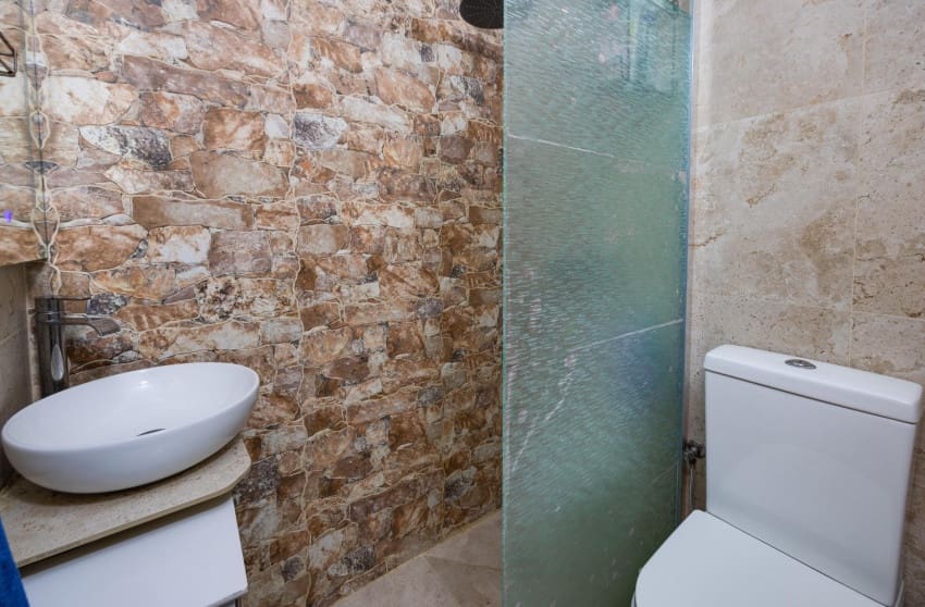 2 chambre Bungalow à vendre à Torrevieja avec piscine garage - 129 999 € (Ref: 9868096)