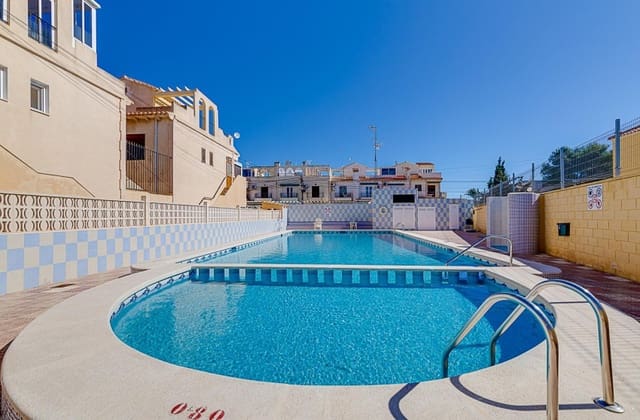 2 chambre Bungalow à vendre à El Chaparral, Torrevieja avec piscine garage - 129 999 € (Ref: 9868096)