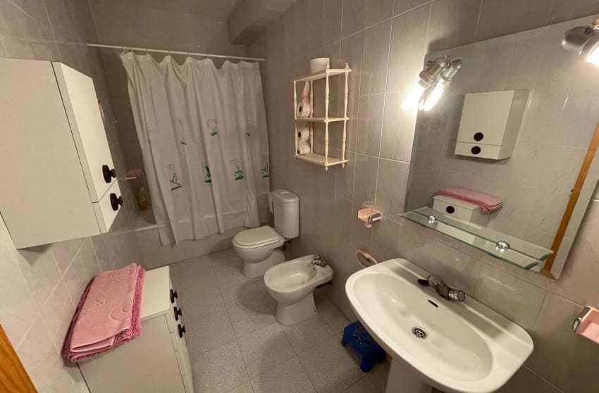 5 soveværelse Villa til salg i Rebolledo med swimmingpool - € 395.000 (Ref: 9868103)