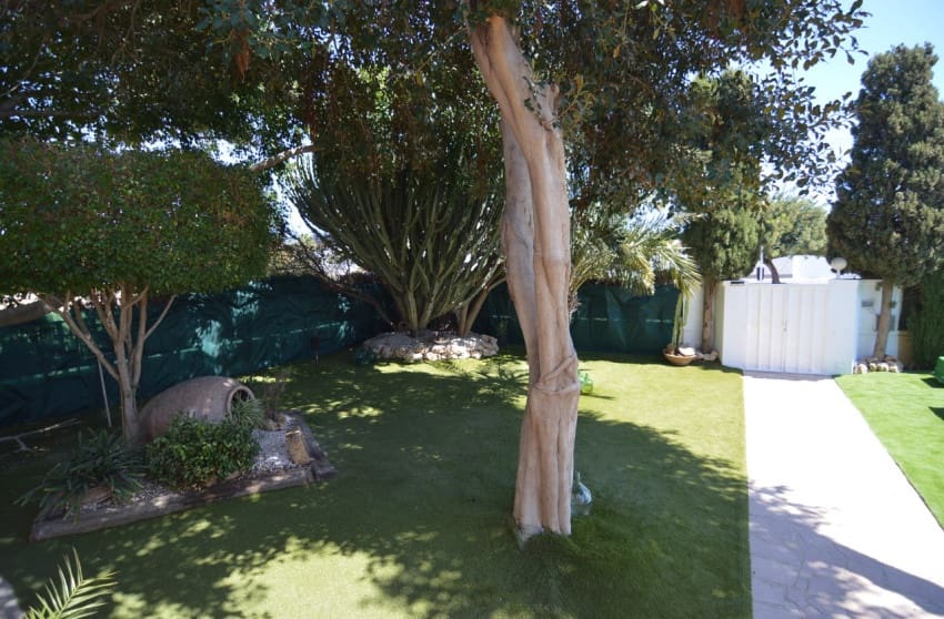 4 soverom Villa til salgs i Torrevieja - € 890 000 (Ref: 9868108)