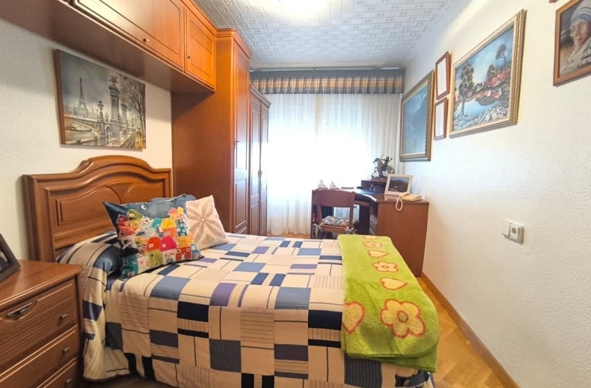 4 soverom Villa til salgs i Sax - € 319 995 (Ref: 9868111)