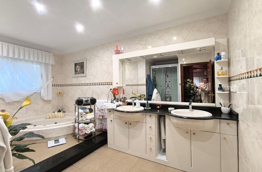 4 soverom Villa til salgs i Sax - € 319 995 (Ref: 9868111)