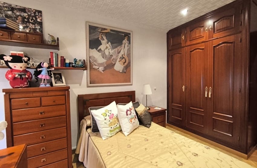 4 soverom Villa til salgs i Sax - € 319 995 (Ref: 9868111)