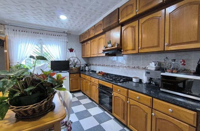 4 soverom Villa til salgs i Sax - € 319 995 (Ref: 9868111)