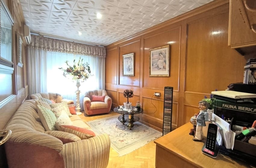 4 soverom Villa til salgs i Sax - € 319 995 (Ref: 9868111)