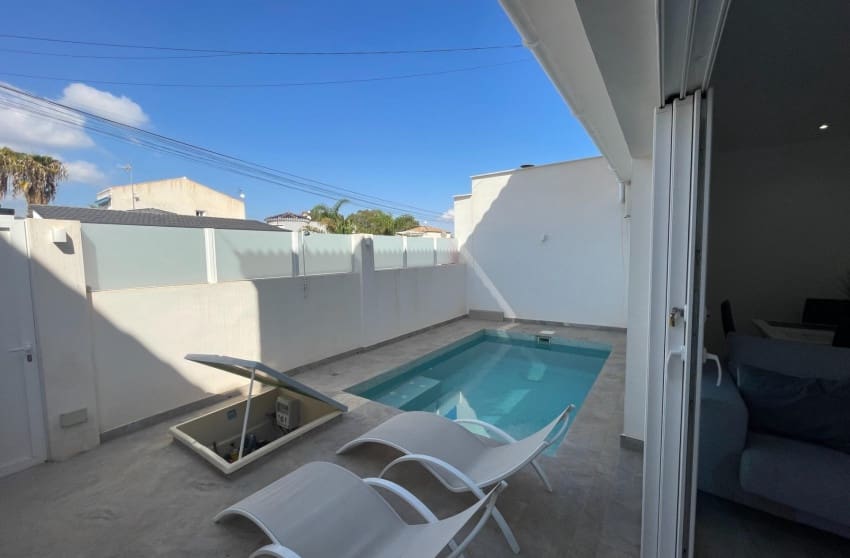 3 soverom Bungalow til salgs i La Regia med svømmebasseng - € 235 000 (Ref: 9868112)