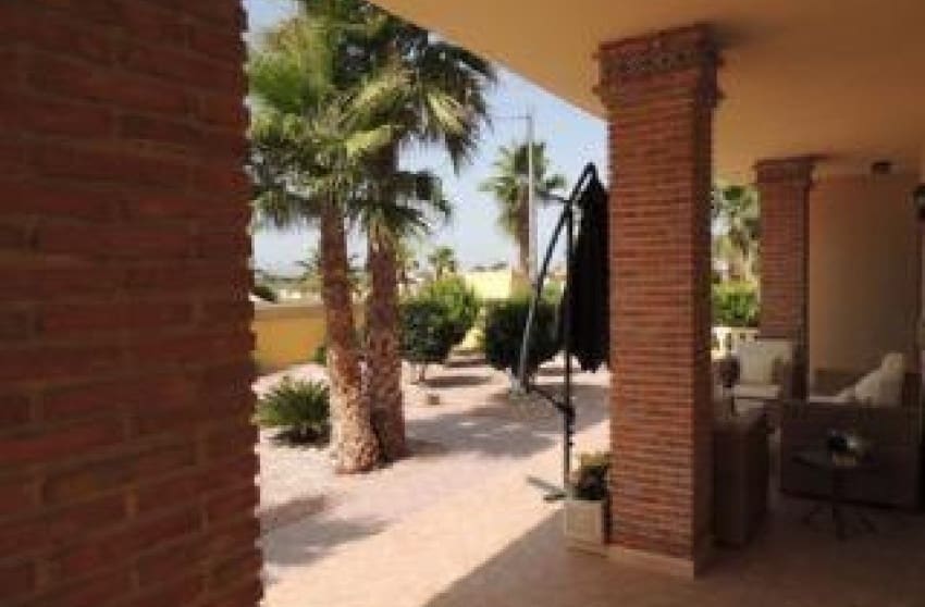 3 quarto Moradia para venda em Catral com piscina - 390 000 € (Ref: 9868113)