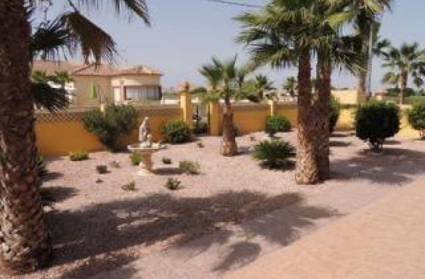 3 quarto Moradia para venda em Catral com piscina - 390 000 € (Ref: 9868113)