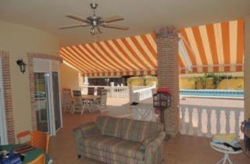 3 quarto Moradia para venda em Catral com piscina - 390 000 € (Ref: 9868113)