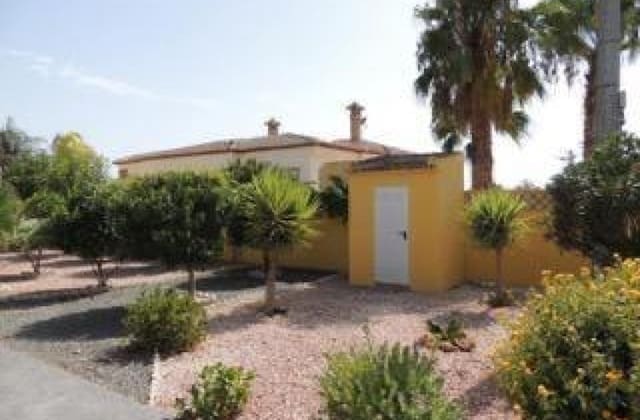 3 quarto Moradia para venda em Catral com piscina - 390 000 € (Ref: 9868113)