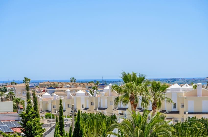 4 Zimmer Villa zu verkaufen in Ciudad Quesada mit Pool - 669.000 € (Ref: 9895174)