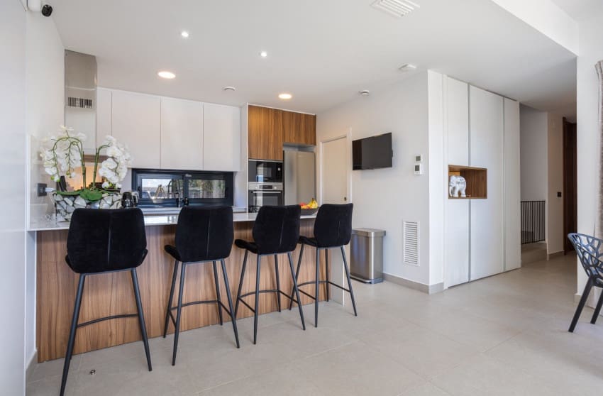 4 Zimmer Villa zu verkaufen in Ciudad Quesada mit Pool - 669.000 € (Ref: 9895174)