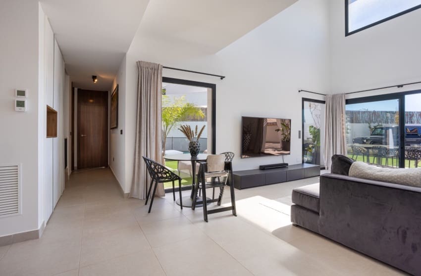 4 Zimmer Villa zu verkaufen in Ciudad Quesada mit Pool - 669.000 € (Ref: 9895174)