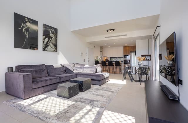 4 Zimmer Villa zu verkaufen in Ciudad Quesada, Rojales mit Pool - 669.000 € (Ref: 9895174)