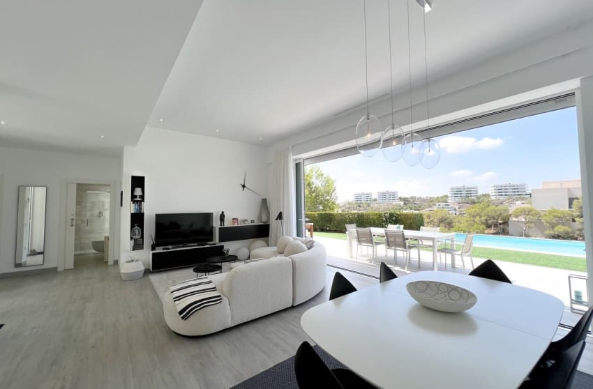 3 bedroom Villa for sale in Las Colinas Golf with pool - € 990,000 (Ref: 9895176)