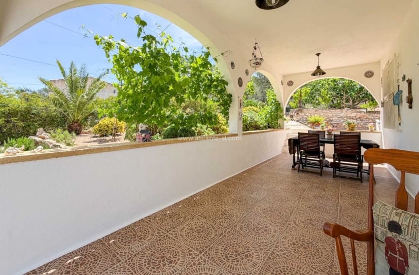 3 slaapkamer Villa te koop in Hondon de las Nieves met zwembad garage - € 269.950 (Ref: 9900709)