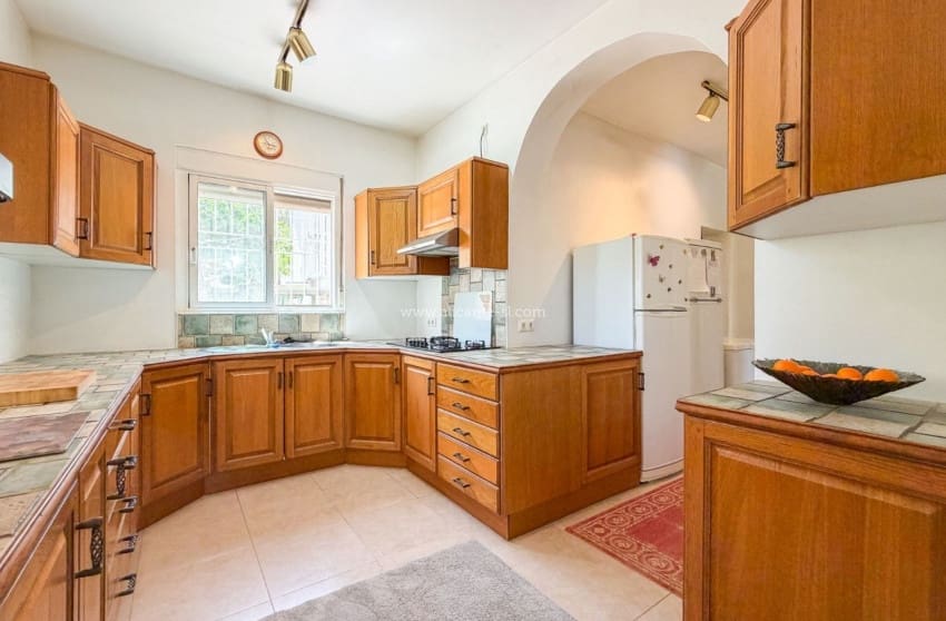 3 slaapkamer Villa te koop in Hondon de las Nieves met zwembad garage - € 269.950 (Ref: 9900709)