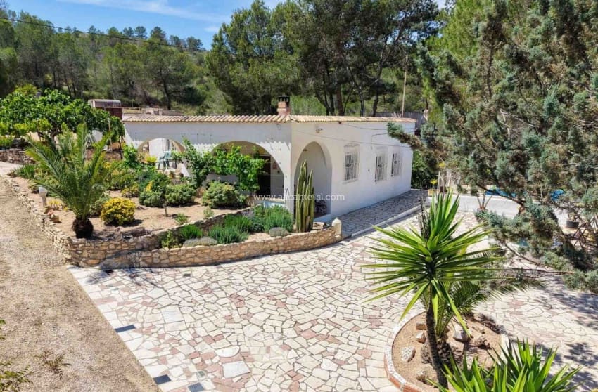 3 slaapkamer Villa te koop in Hondon de las Nieves met zwembad garage - € 269.950 (Ref: 9900709)