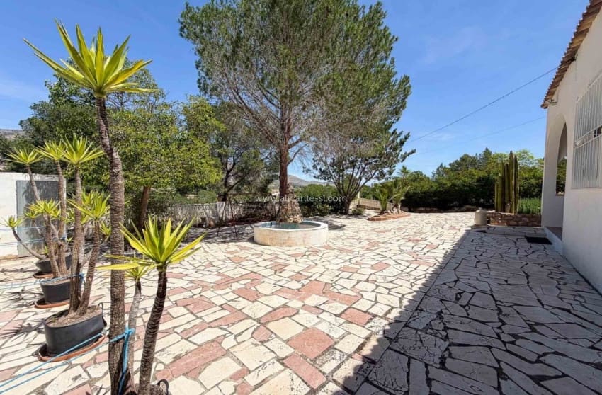 3 slaapkamer Villa te koop in Hondon de las Nieves met zwembad garage - € 269.950 (Ref: 9900709)