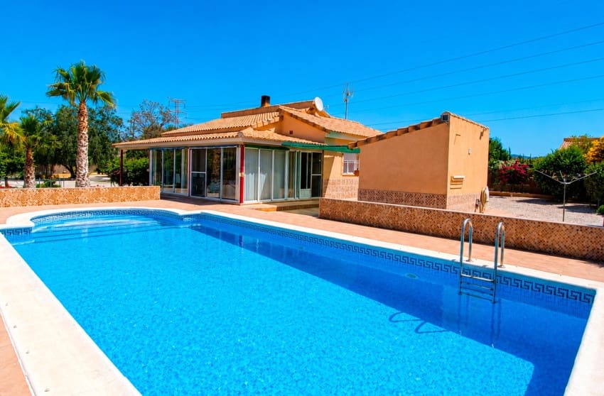 3 slaapkamer Villa te koop in Macisvenda met zwembad - € 265.000 (Ref: 9917685)