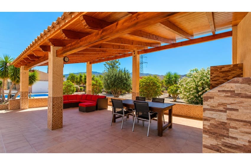 3 slaapkamer Villa te koop in Macisvenda met zwembad - € 265.000 (Ref: 9917685)