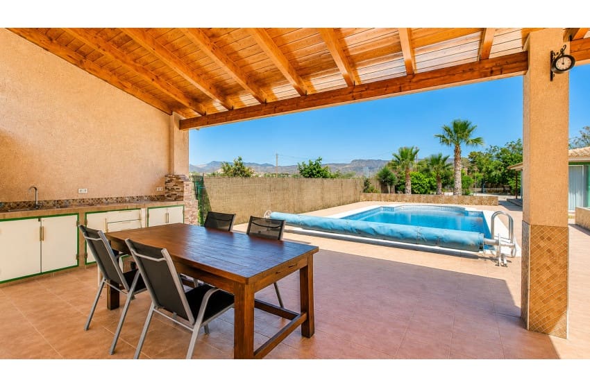 3 slaapkamer Villa te koop in Macisvenda met zwembad - € 265.000 (Ref: 9917685)