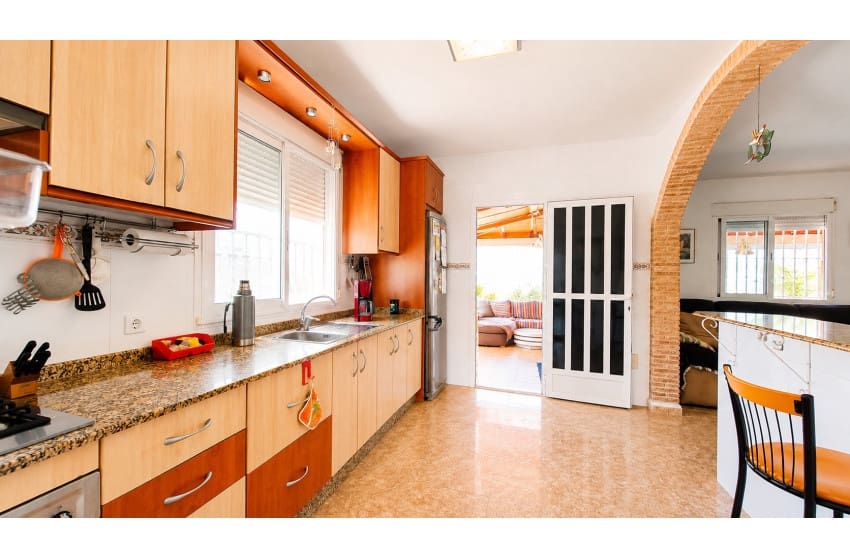 3 slaapkamer Villa te koop in Macisvenda met zwembad - € 265.000 (Ref: 9917685)