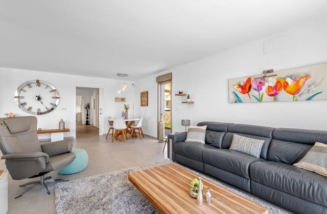 3 soveværelse Villa til salg i La Marina, Elche / Elx med swimmingpool - € 595.000 (Ref: 9917686)
