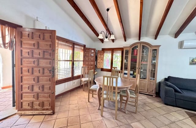 4 soverom Villa til salgs i Cabo Roig, Orihuela med svømmebasseng - € 699 000 (Ref: 9917688)
