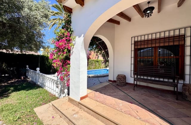 4 soverom Villa til salgs i Cabo Roig, Orihuela med svømmebasseng - € 699 000 (Ref: 9917688)