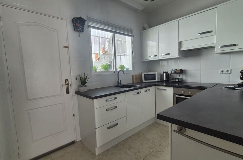 2 bedroom Townhouse for sale in San Miguel de Salinas with pool - € 240,000 (Ref: 9917689)