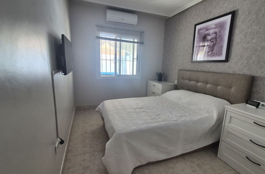 2 bedroom Townhouse for sale in San Miguel de Salinas with pool - € 240,000 (Ref: 9917689)