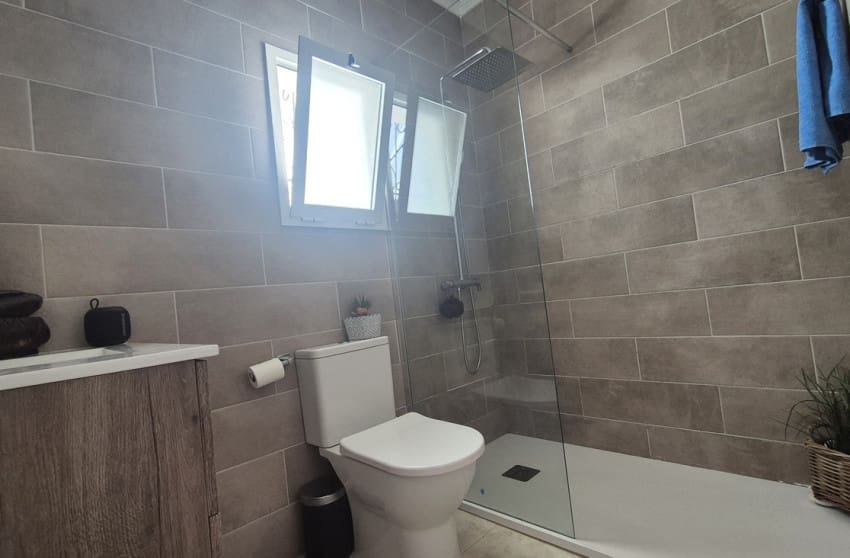2 bedroom Townhouse for sale in San Miguel de Salinas with pool - € 240,000 (Ref: 9917689)