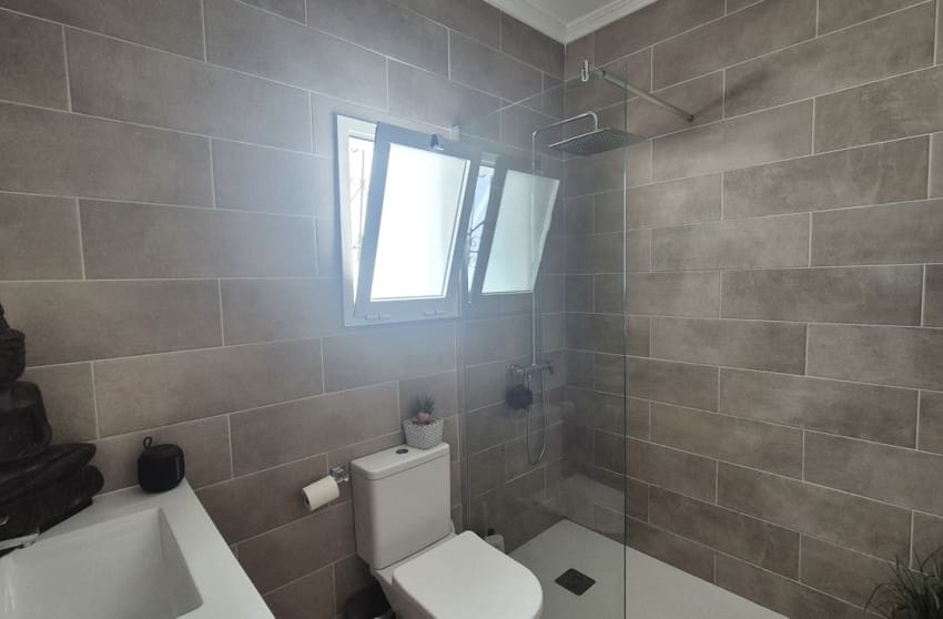 2 bedroom Townhouse for sale in San Miguel de Salinas with pool - € 240,000 (Ref: 9917689)