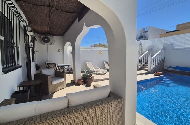 2 bedroom Townhouse for sale in San Miguel de Salinas with pool - € 240,000 (Ref: 9917689)
