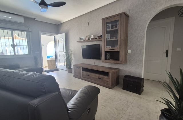 2 bedroom Townhouse for sale in San Miguel de Salinas with pool - € 240,000 (Ref: 9917689)