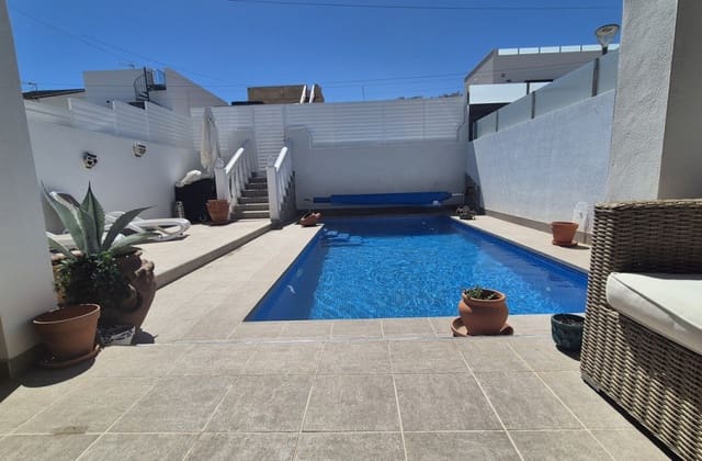 2 bedroom Townhouse for sale in San Miguel de Salinas with pool - € 240,000 (Ref: 9917689)