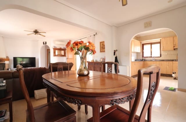 Chalet de 3 habitaciones en Formentera del Segura en venta con piscina - 365.000 € (Ref: 9917690)