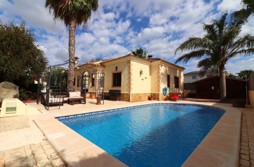 3 camera da letto Villa in vendita in Formentera del Segura con piscina - 365.000 € (Rif: 9917690)